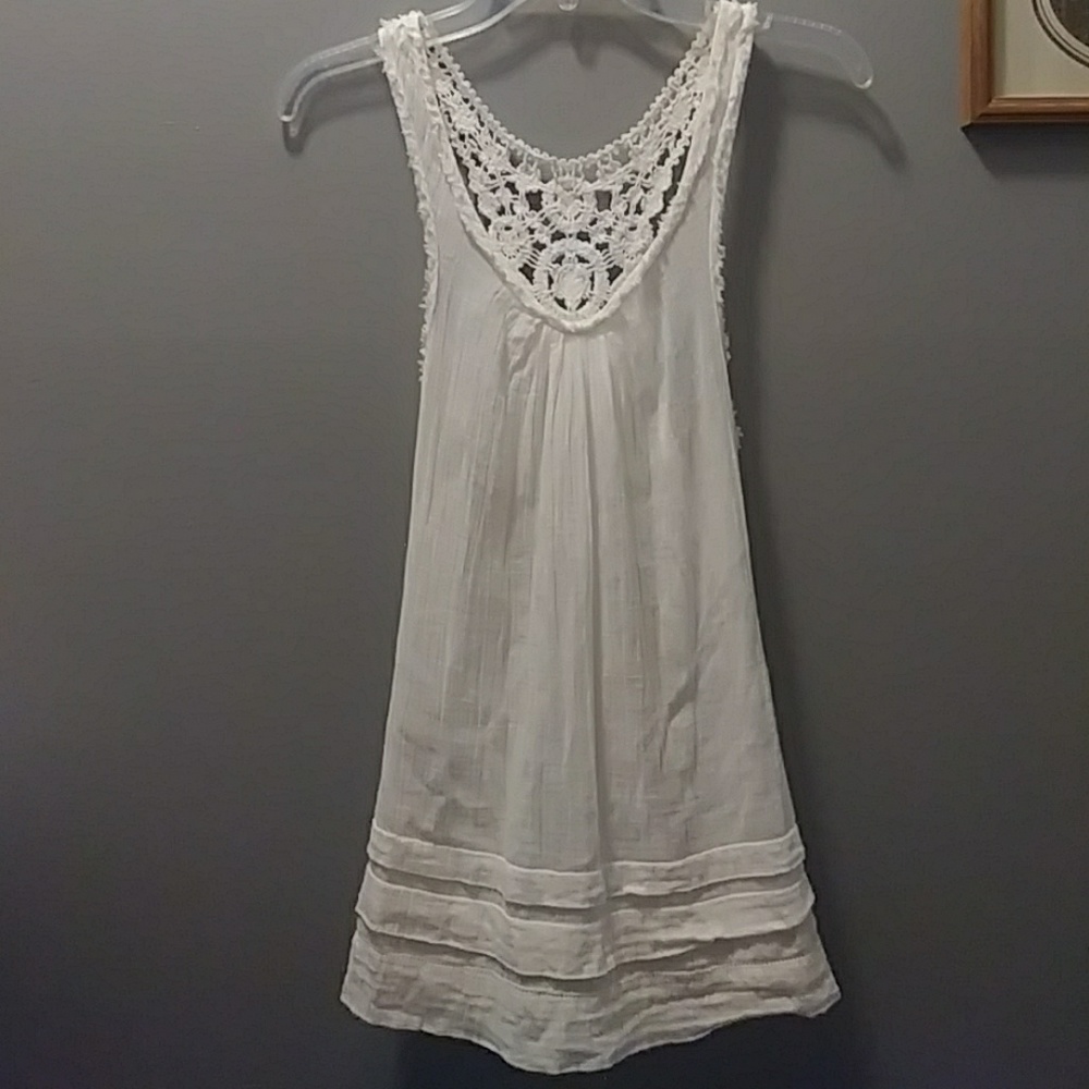 Light weight tank top.